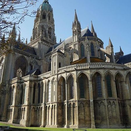 Maison De Ville Chaleureuse Au Coeur De Bayeux Dış mekan fotoğraf